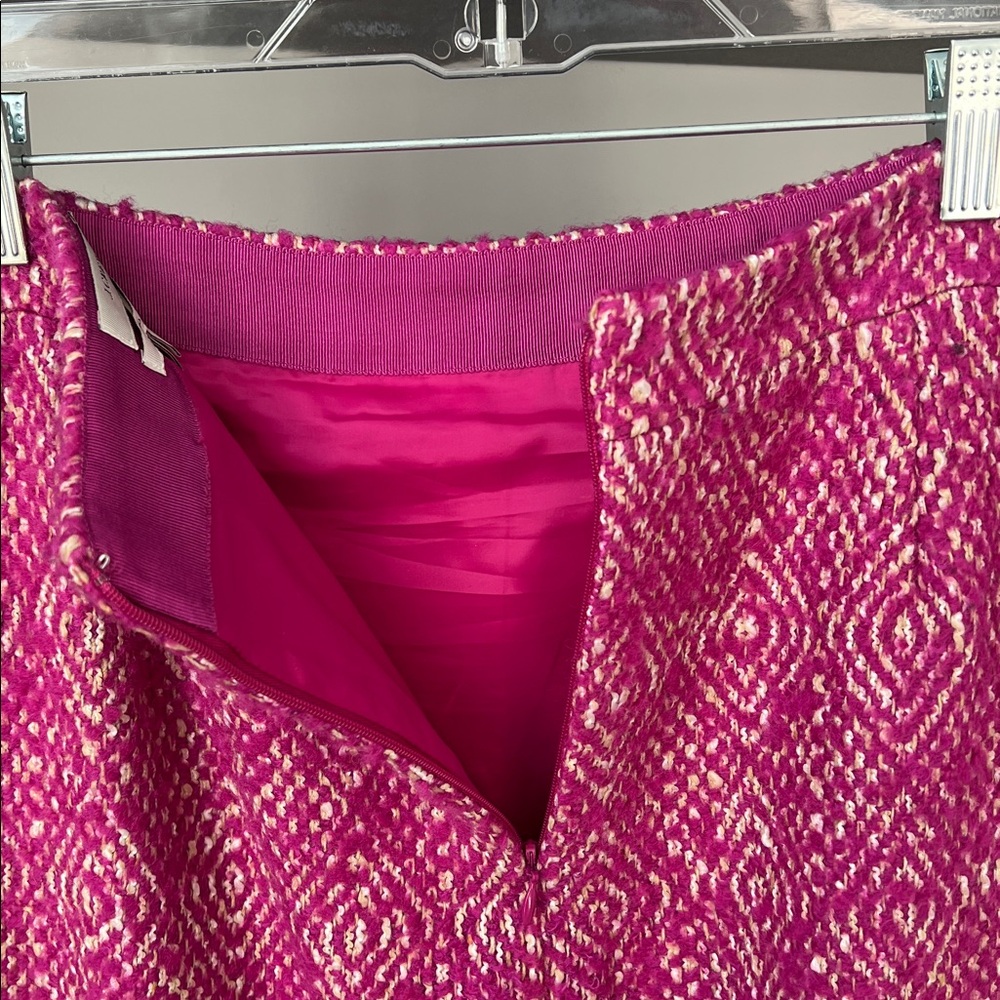 A J. Crew Pink and white Geometric tweed #2 Pencil Skirt in size 10 - Picture 7 of 10